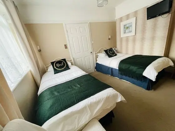 İki Ayrı Yataklı Oda, Özel Banyo (Room 1)