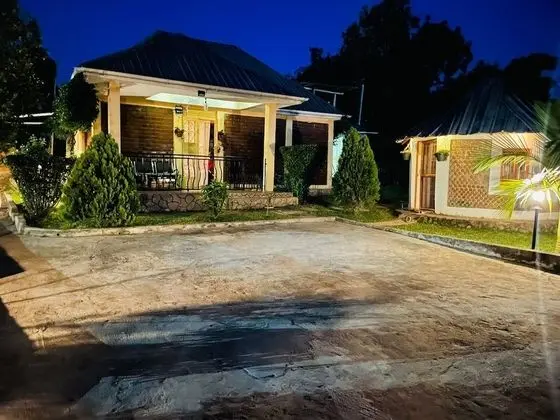 Ortak Ranzalı Oda, 3 Yatak Odası, Balkon