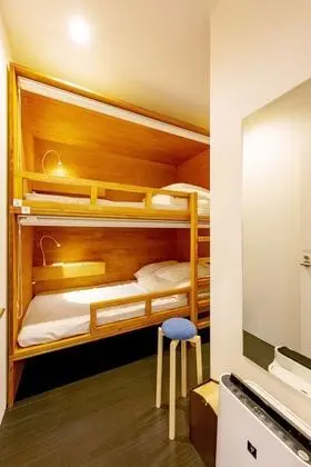 Oda, Ortak Banyo (Family Room)