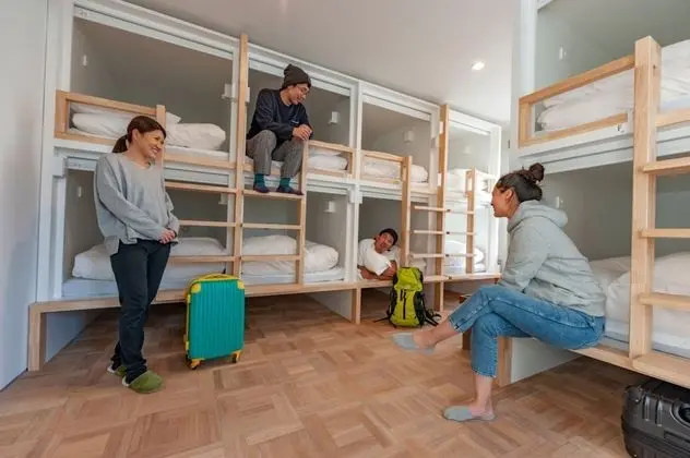 Ortak Ranzalı Oda, Karma Ranzalı Oda