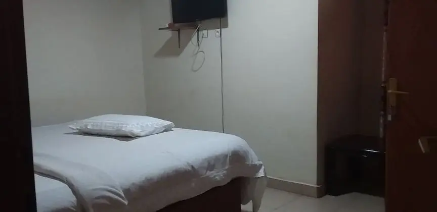 Tek Büyük Yataklı Oda