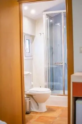 Büyük Yataklı Tek Kişilik Oda