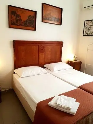 İki Ayrı Yataklı Oda (with Private External Bathroom)