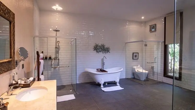 Exclusive Villa (Modern Residence)