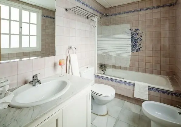 Tek Büyük veya İki Ayrı Yataklı Oda