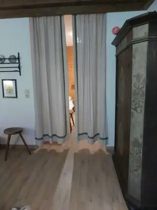 Ev