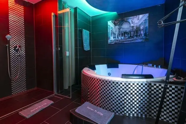 Süit, Sıcak Su Havuzu