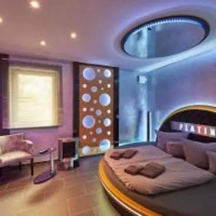 Süit, Sıcak Su Havuzu