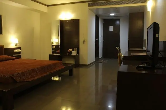 Deluxe Oda, 1 En Büyük (King) Boy Yatak