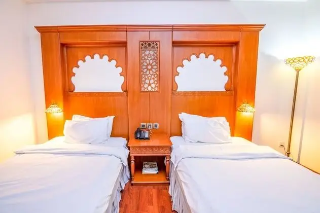 İki Ayrı Yataklı Oda, Şehir Manzaralı