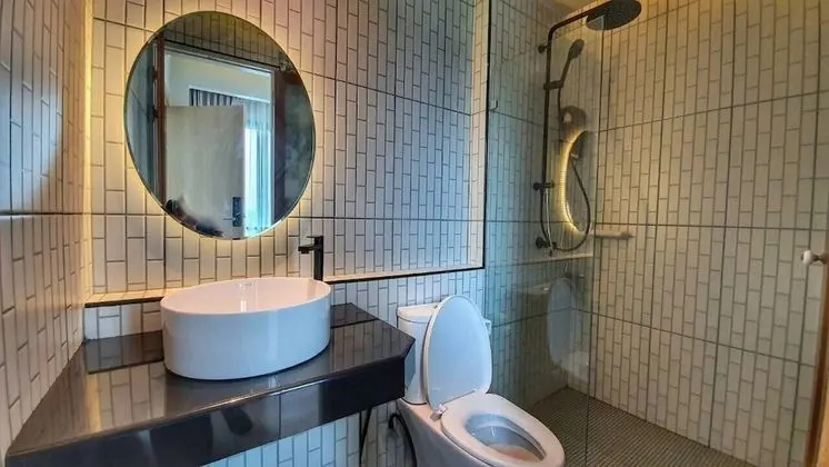 Stüdyo, Havuz Manzaralı