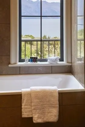 Luxury Villa, 3 Yatak Odası, Göl Manzaralı