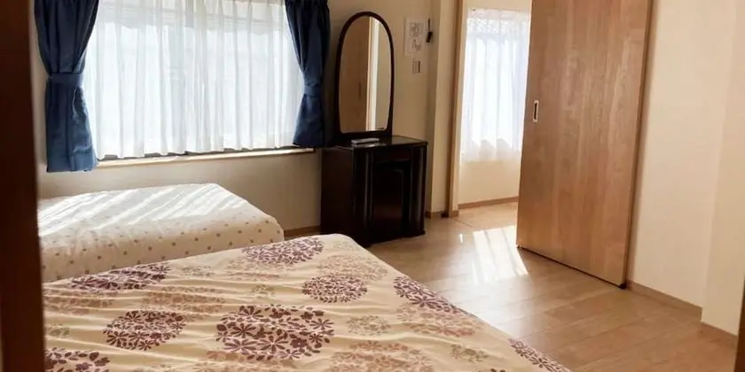 Basic Ev, Sigara İçilmez