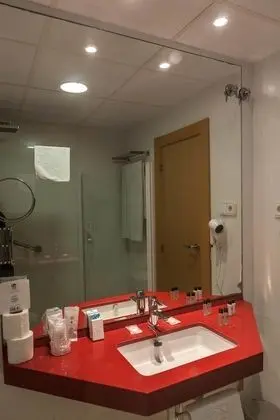 Basic Tek Büyük Yataklı Oda