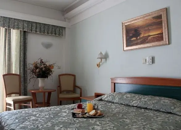 Standard Tek Büyük Yataklı Oda