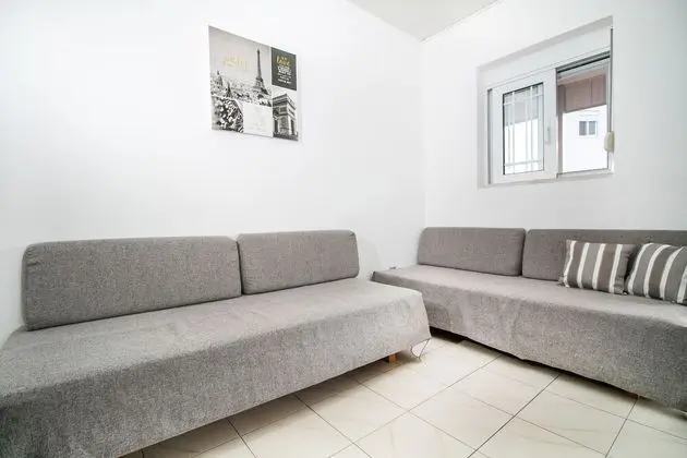 Apart Daire, Bahçe Manzaralı