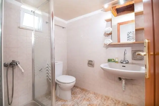 Apart Daire, Bahçe Manzaralı