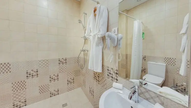 Superior Tek Büyük veya İki Ayrı Yataklı Oda