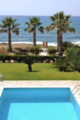 Exclusive Villa, 3 Yatak Odası, Kişiye Özel Havuzlu, Denize Sıfır