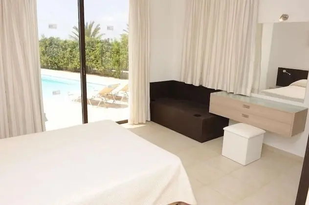 Exclusive Villa, 3 Yatak Odası, Kişiye Özel Havuzlu, Denize Sıfır
