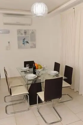 Exclusive Villa, 3 Yatak Odası, Kişiye Özel Havuzlu, Denize Sıfır