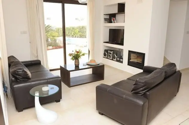 Exclusive Villa, 3 Yatak Odası, Kişiye Özel Havuzlu, Denize Sıfır