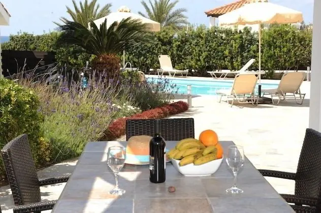 Exclusive Villa, 3 Yatak Odası, Kişiye Özel Havuzlu, Denize Sıfır