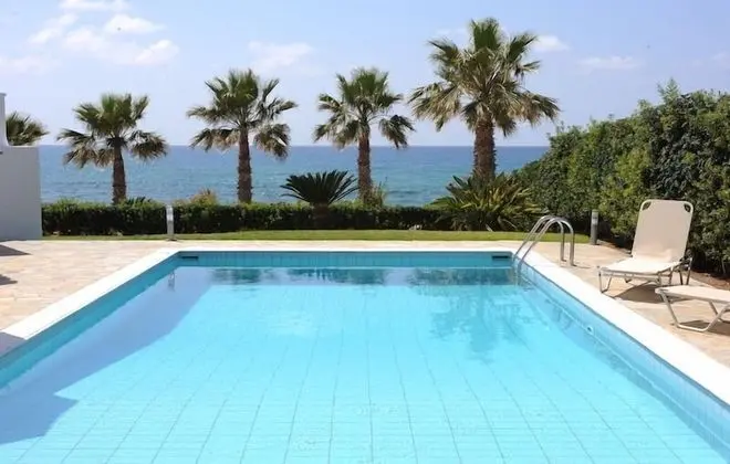 Exclusive Villa, 3 Yatak Odası, Kişiye Özel Havuzlu, Denize Sıfır
