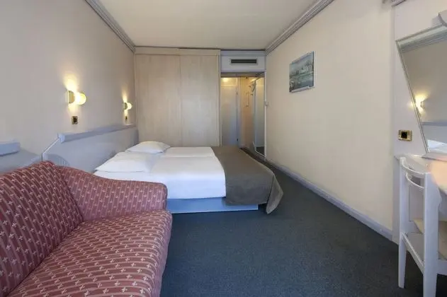 Classic room with balcony - extra bed
