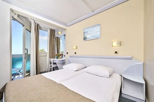 Classic room with balcony, Sea view