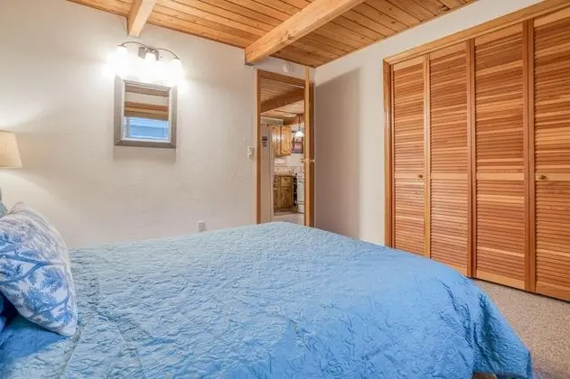 Ev, Birden Çok Yatak (Play Chalet (MCA 489))