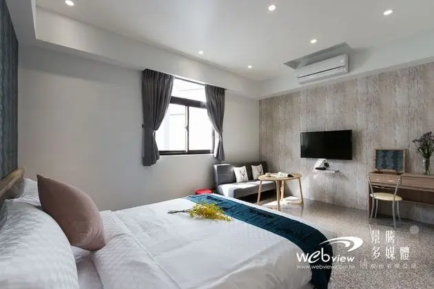 Deluxe Tek Büyük Yataklı Oda (302)