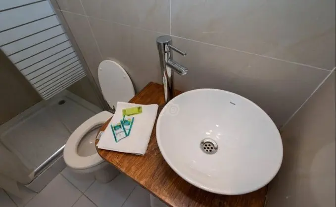 Üç Kişilik Oda
