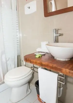 Üç Kişilik Oda