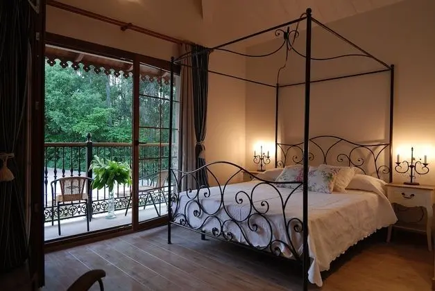 Standard Tek Büyük veya İki Ayrı Yataklı Oda, Balkon