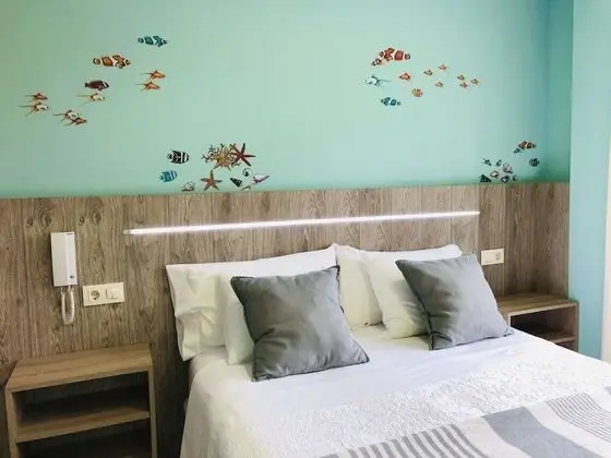 Standard Üç Kişilik Oda, Deniz Manzaralı