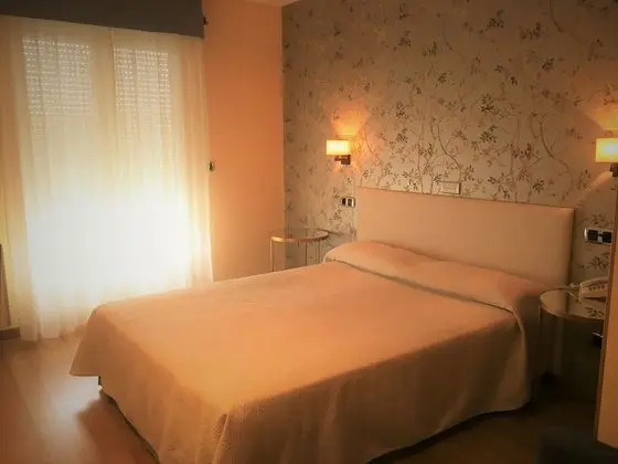 Standard Tek Büyük veya İki Ayrı Yataklı Oda