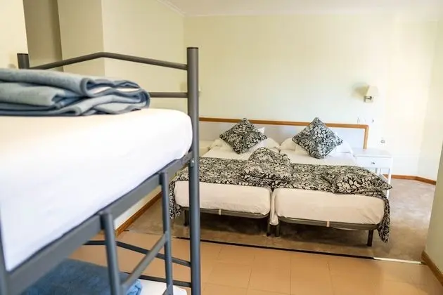 Dört Kişilik Oda, Özel Banyo (Cama y Litera)