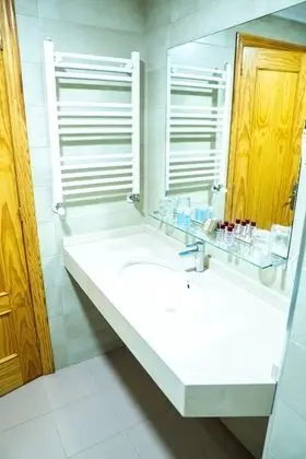 Dört Kişilik Oda, Özel Banyo (Cama y Litera)