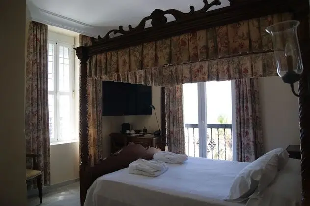 Tek Büyük veya İki Ayrı Yataklı Oda, Banyolu/Duşlu, Deniz Manzaralı