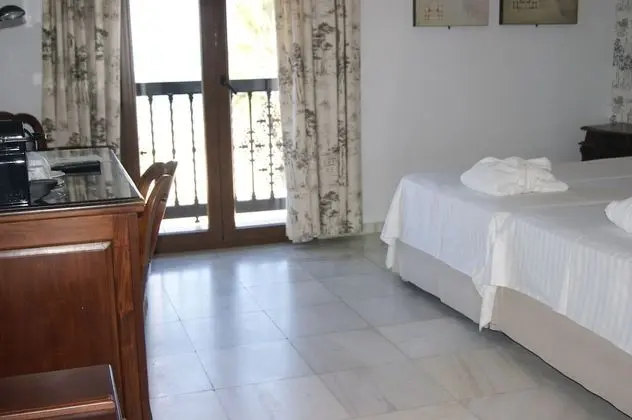 Tek Büyük veya İki Ayrı Yataklı Oda, Banyolu/Duşlu, Deniz Manzaralı