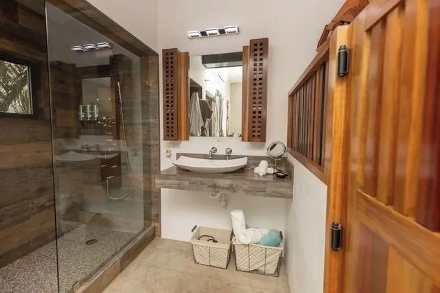 Luxury Oda, 1 En Büyük (King) Boy Yatak, Balkon (Wood Room)