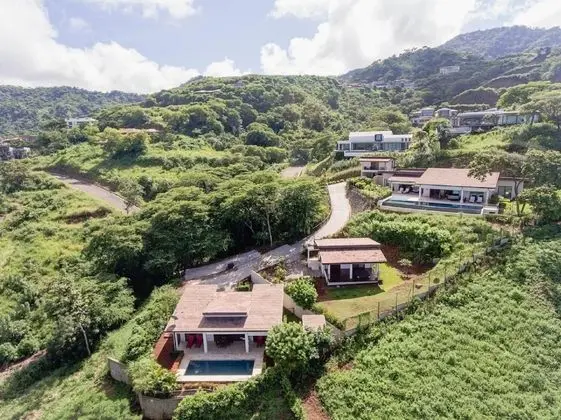 Ev