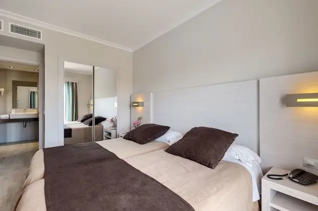 One Bedroom Apartment Pool View