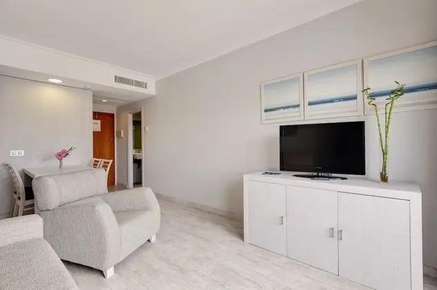 One Bedroom Apartment Pool View