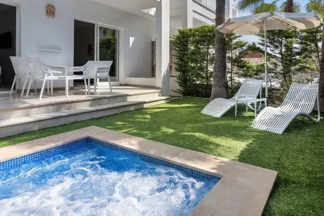 Premium Hydro Spa One Bedroom Apartment