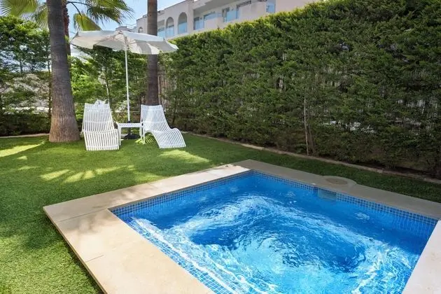 Premium Hydro Spa One Bedroom Apartment