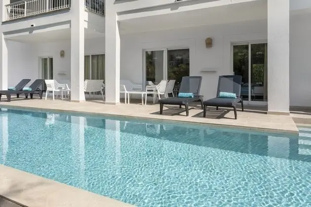 Swimp Up One Bedroom Apartment