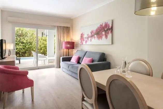 Swimp Up One Bedroom Apartment