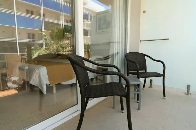 Tek Büyük Yataklı Oda, Balkon